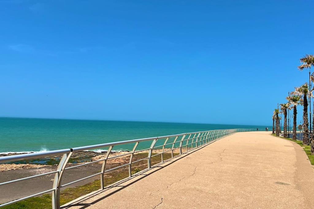 Apartment N4 Luxury La Corniche - Essabah