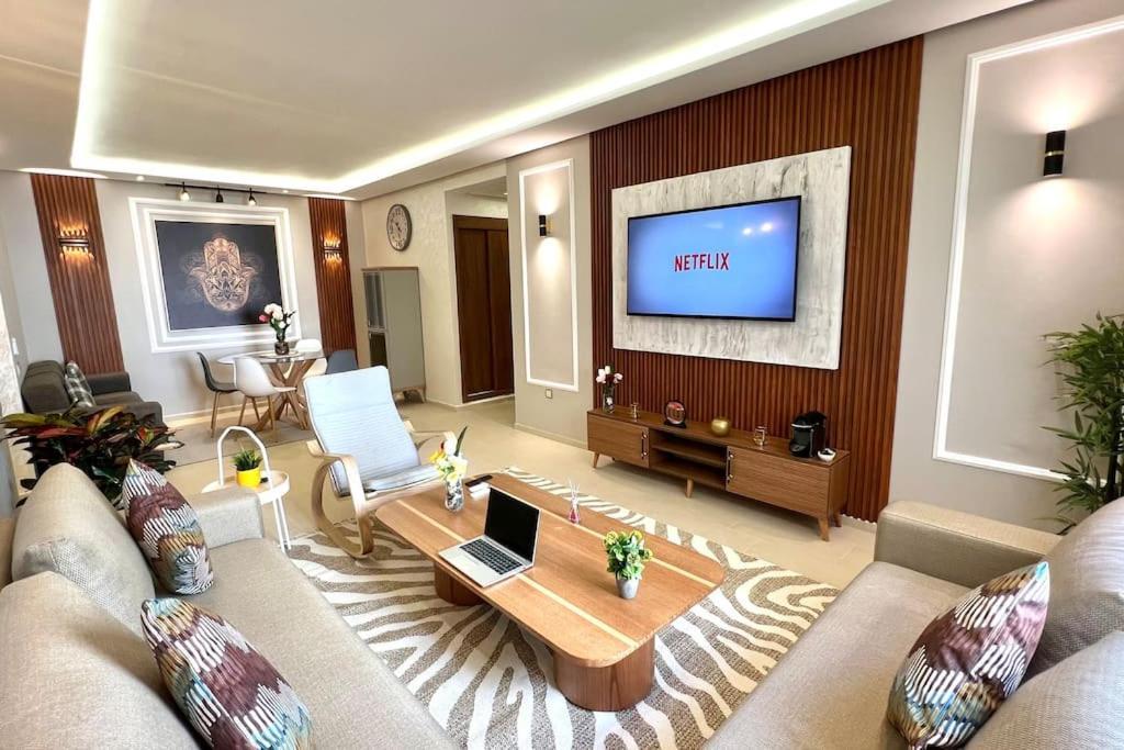 N4 Luxury La Corniche - Essabah Apartment *