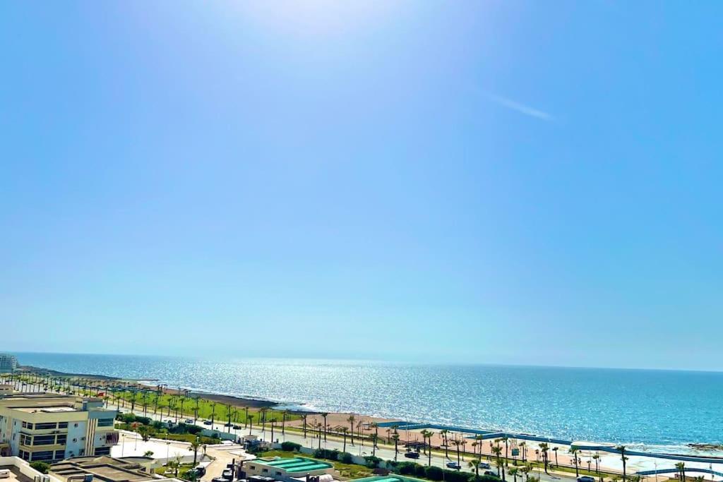 N4 Luxury La Corniche - Essabah Apartment
