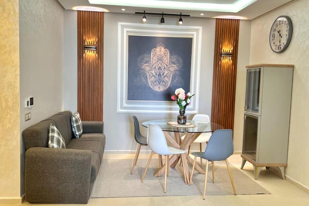 N4 Luxury La Corniche - Essabah
