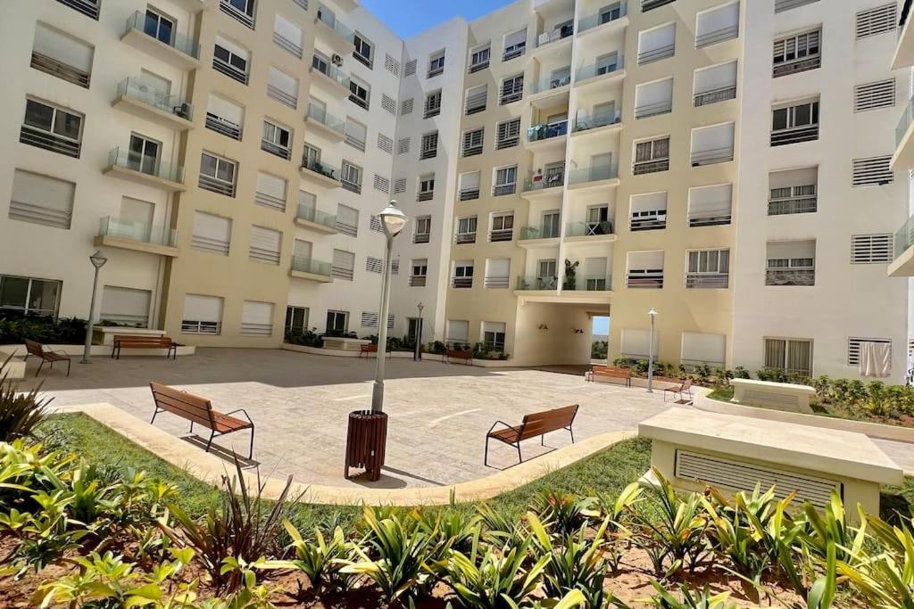 N4 Luxury La Corniche - Essabah