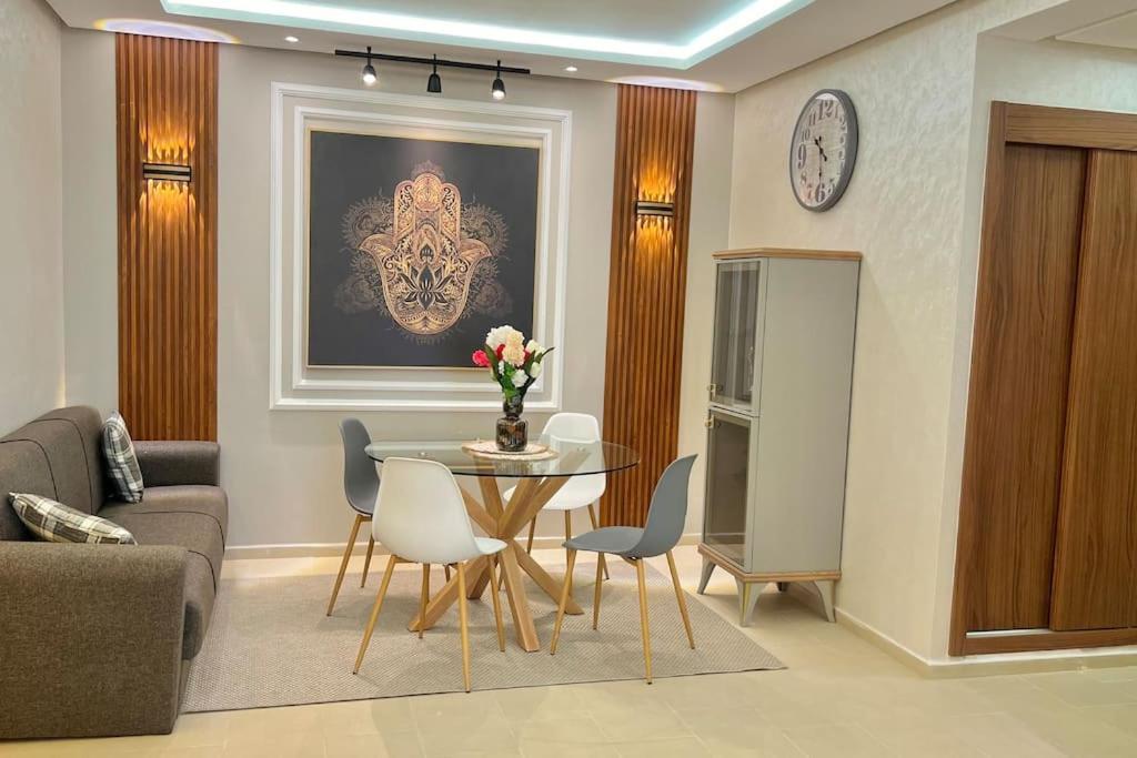 N4 Luxury La Corniche - Essabah *